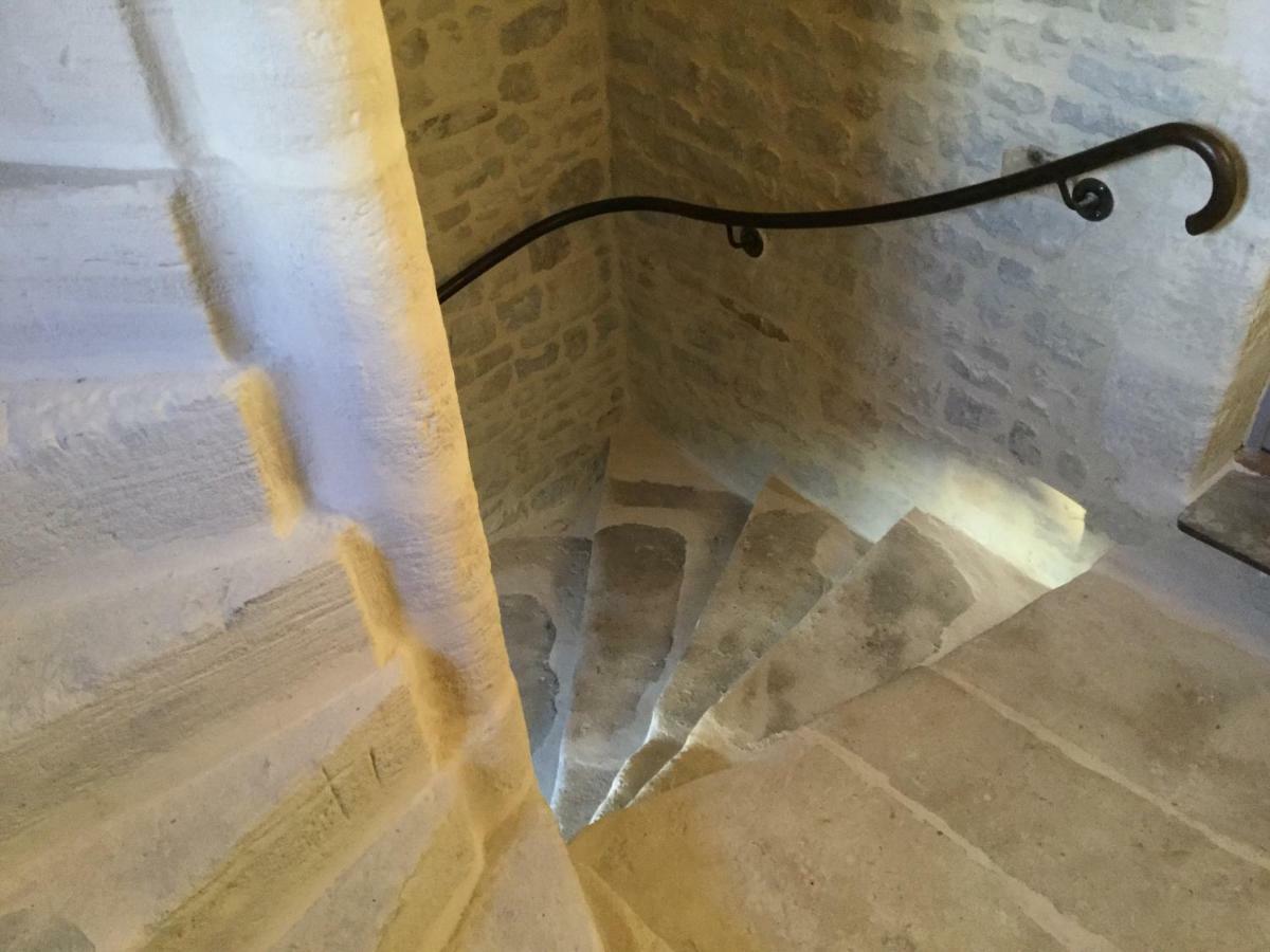 La Tour Bayeux Apartment Bagian luar foto